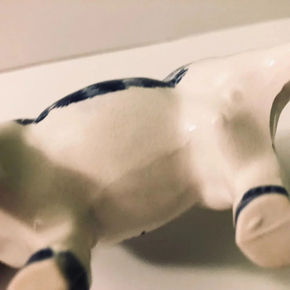 Vintage Delft Style Cow Creamer 6 Inch Long Figurine Flowers Windmill - Picture 11 of 15